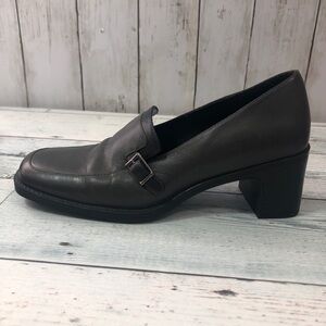 BareTraps Slip On 2”Heels 8.5-9